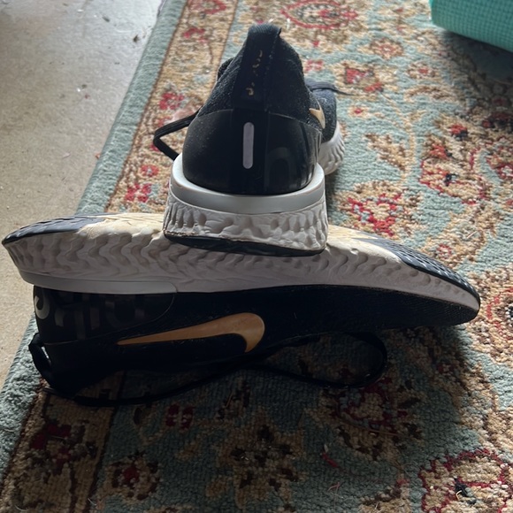 Nine react running shoes - Picture 3 of 6